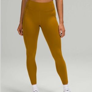 NWT Lululemon Invigorate 25”